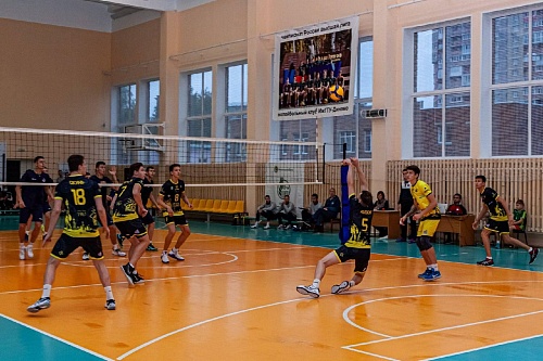 Сыграли по четыре матча в Ижевске