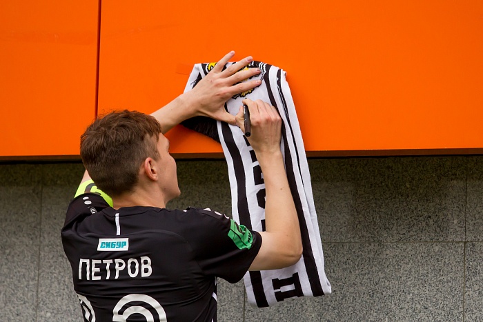 Защитник футбольного клуба «Тюмень» Михаил Петров: «Торпедо» Миасс – волевая команда, всегда играет до последней минуты»