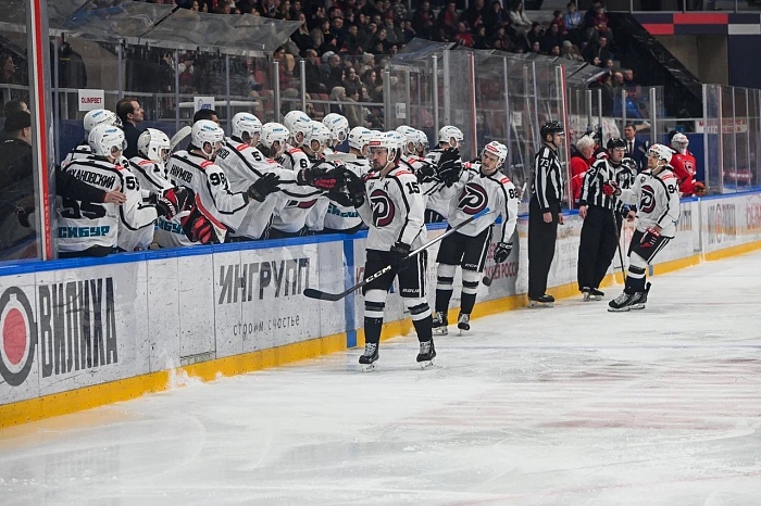 Хоккейный клуб «Рубин» победил в Перми и вышел в плей-офф