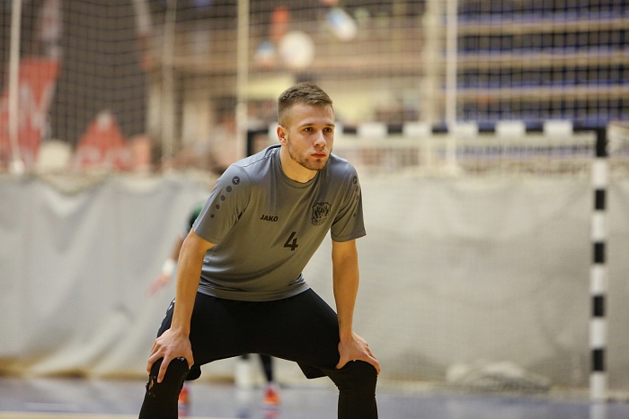 Наставник мини-футбольного клуба «Тюмень» Денис Абышев: «Защитники — штучный товар, поэтому дадим ещё один шанс Василию Луценко»