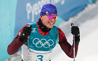 Александр Большунов выиграл серебро в скиатлоне на чемпионате мира!