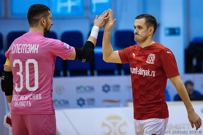 Новосибирцы блистали в домашнем туре