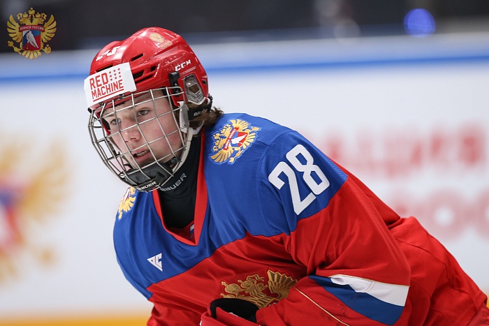 Воспитанник тюменского хоккея Александр Плесовских сыграл за юниорскую сборную России