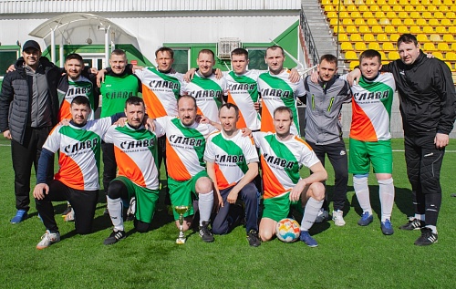 «Слава» удачно начала летний чемпионат области по футболу среди ветеранов