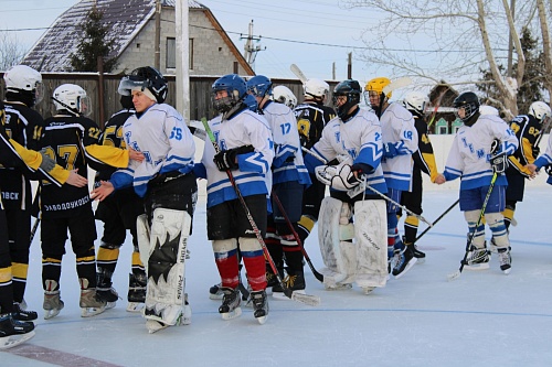 Ишимские «Стрижи» с победы стартовали в Кубке губернатора по хоккею