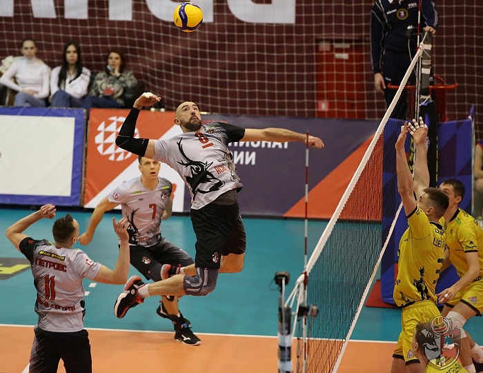 На берегах Волги не сдержали игрока сборной Украины