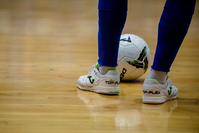 «Богандинский» одержал волевую победу в чемпионате области по футзалу