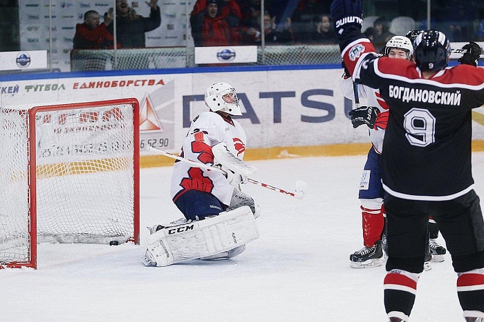 Фото Владимира ОГНЁВА