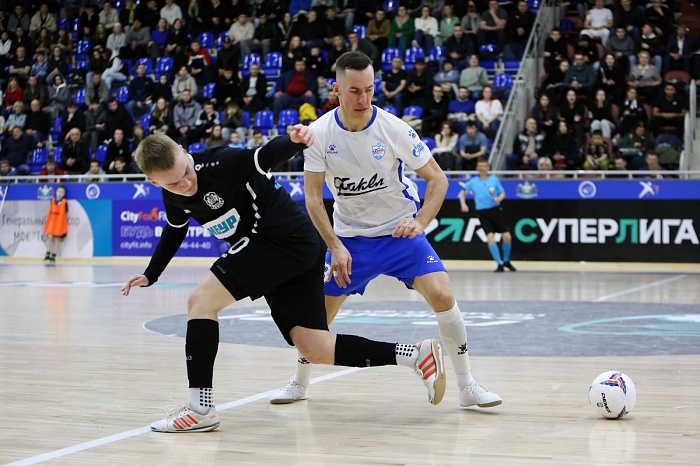 Дублёры мини-футбольного клуба «Тюмень» снова уступили «Факелу» в плей-офф: победа опять осталась за опытом