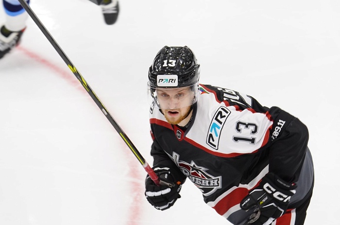 Нападающий хоккейного клуба «Рубин» Никита Попугаев: «С каждой игрой надо прибавлять»