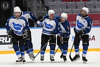 В «Лиге чемпионов» НХЛ команда Тюменского района бьётся за  сто миллионов рублей