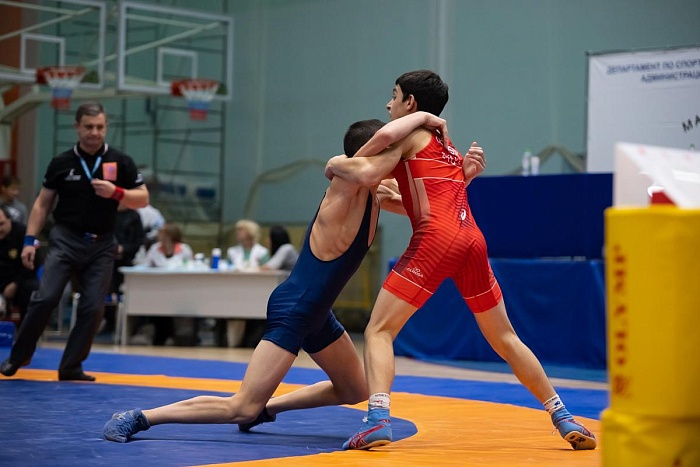 Тюменские борцы порадовали домашними победами Владимира Чебоксарова