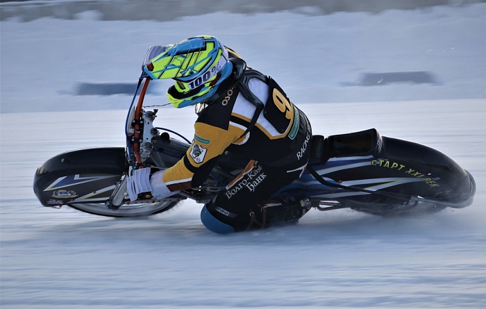 Алексей Утусиков добыл серебро в Новосибирске