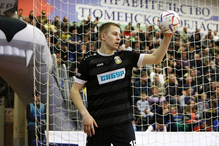 Президент мини-футбольного клуба «Тюмень» Александр Попов: «Андрей Соколов значительно прибавил в организации атак, но не задалась игра в плей-офф»