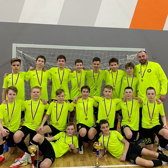 Команды Дмитрия Зарвы взяли две медали в одном турнире