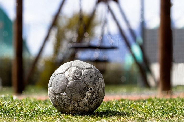 «Геолог» и «Слава» лидируют в чемпионате области по футболу среди ветеранов