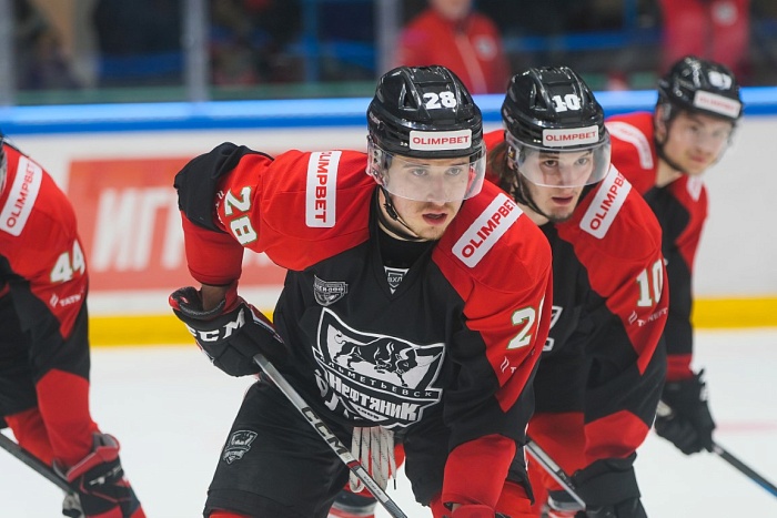 В полуфинале хоккейного Кубка Петрова тюменский «Рубин» сыграет с «Нефтяником» из Альметьевска