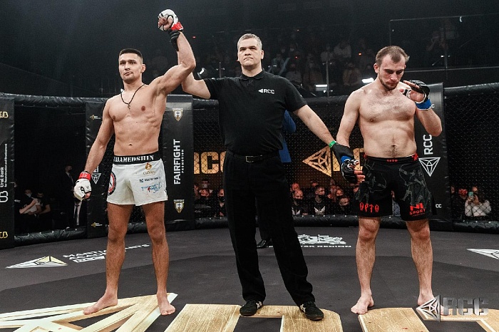 Роман Мухамедшин уничтожил соперника в первом раунде (ВИДЕО)!