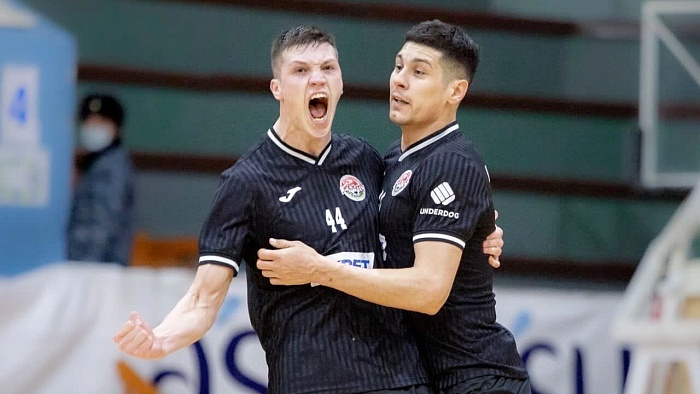 Тюменец Данил Карпюк забил уже 16 голов в чемпионате Казахстана по мини-футболу!