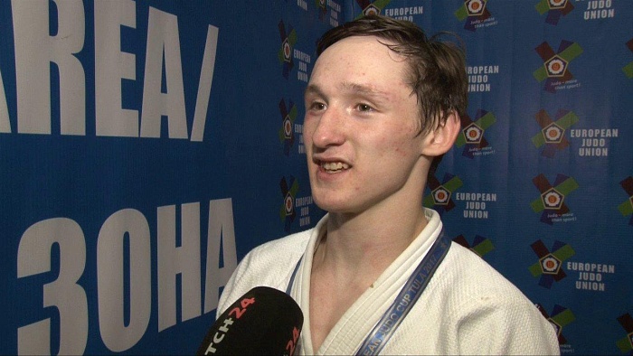 Выиграл золото за десять минут