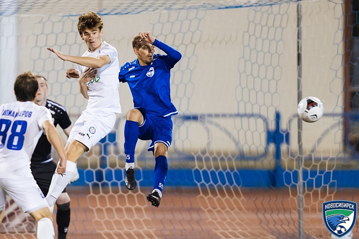 Конкуренты разделили очки