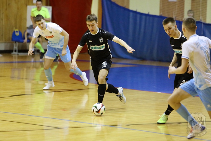 Тюменские дублёры остались на первом месте