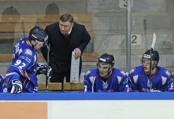 Торпедовцев возглавил тренер-чемпион