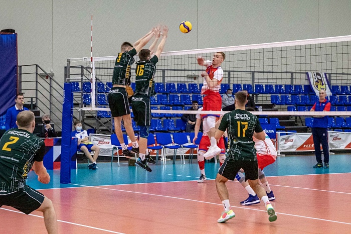 Тур в Грозном тюменские волейболисты завершили поражением от махачкалинцев