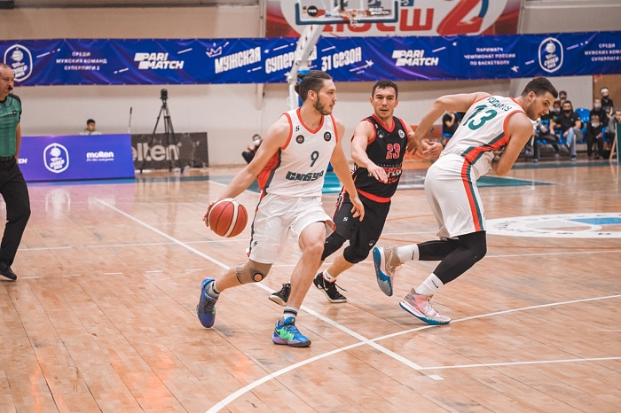 Тобольский «Нефтехимик» дома расправился с динамовцами