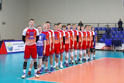 Команда «Тюмень-ТюмГУ» во второй раз уступила волейболистам из Майкопа