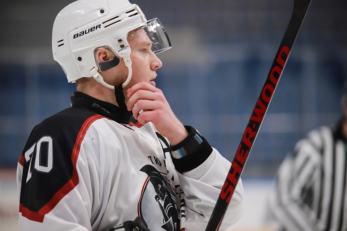 Экс-защитник хоккейного клуба «Тюменский Легион» Артём Руденко: «Пока не сыграю в КХЛ, гештальт не закрою»