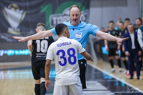 Тюменец Виталий Грошев отсудит полуфинальные матчи в Норильске