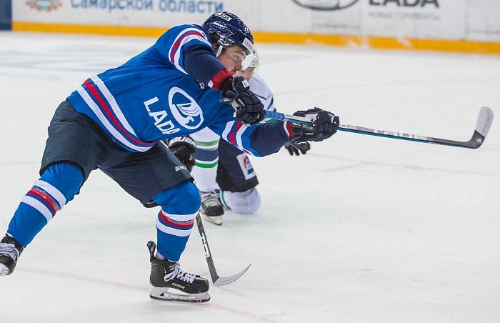 «Лада» выплыла с помощью Александра Тимирева