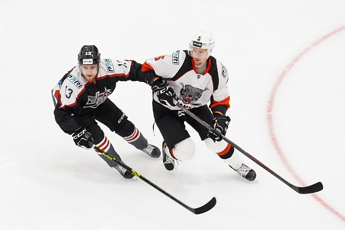 Никита Попугаев принёс тюменскому хоккейному клубу «Рубин» домашнюю победу