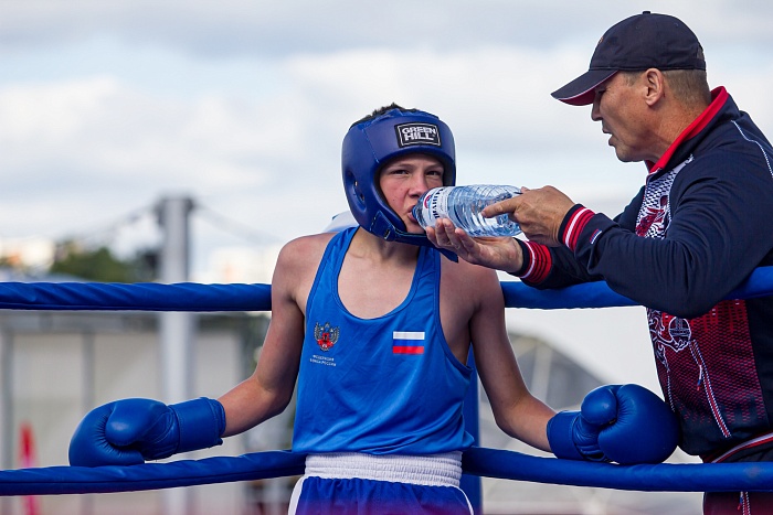 Фестиваль единоборств в День физкультурника на тюменской набережной
