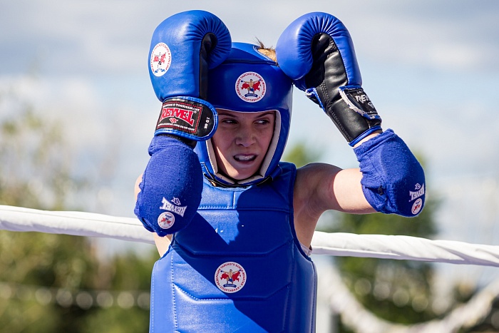 Фестиваль единоборств в День физкультурника на тюменской набережной