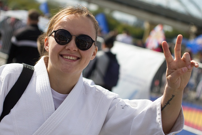 Фестиваль единоборств в День физкультурника на тюменской набережной