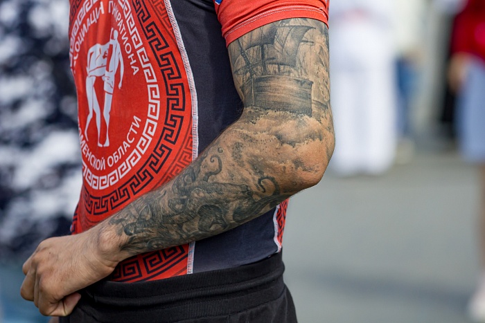 Фестиваль единоборств в День физкультурника на тюменской набережной