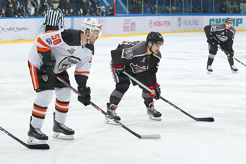 Антон Жихарев: «Бокс помогает на льду…»