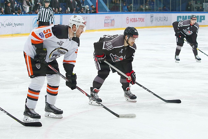 Антон Жихарев: «Бокс помогает на льду…»