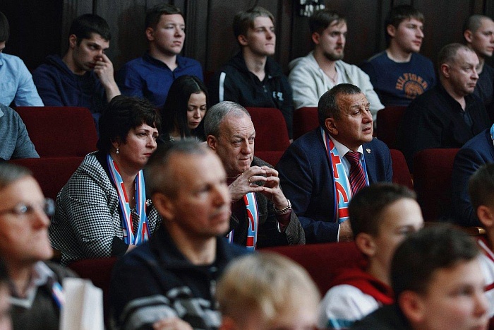 Фото Владимира ОГНЁВА