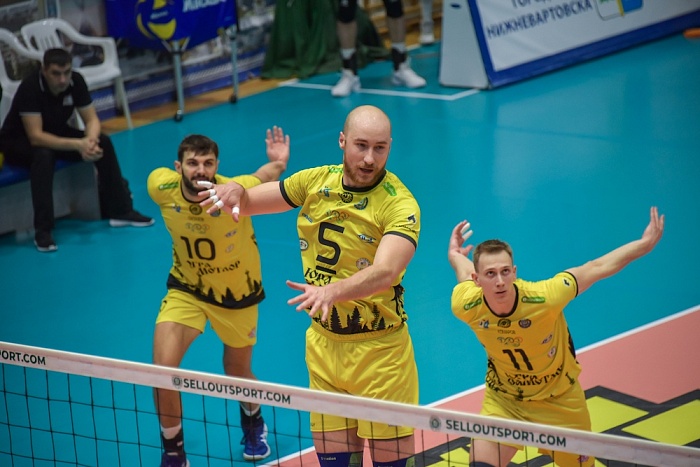 Опытный блокирующий  покинул Нижневартовск