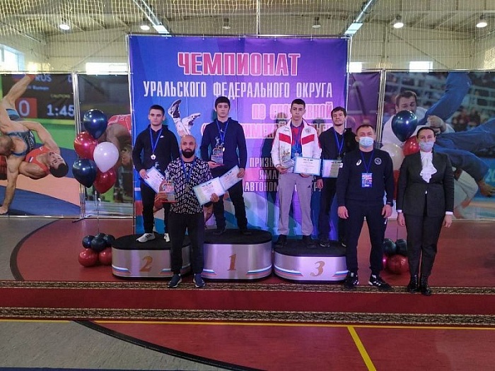 Сургутские борцы отличились в Тарко-Сале