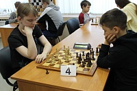 Поспорили за призы шахматной школы