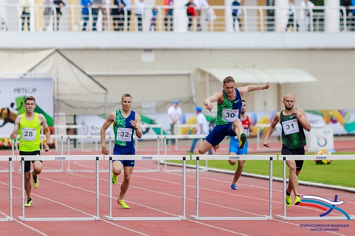 В барьерном беге забрали все медали