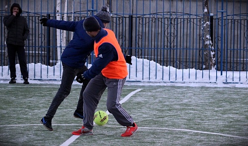 Девяти забитых мячей не хватило для победы