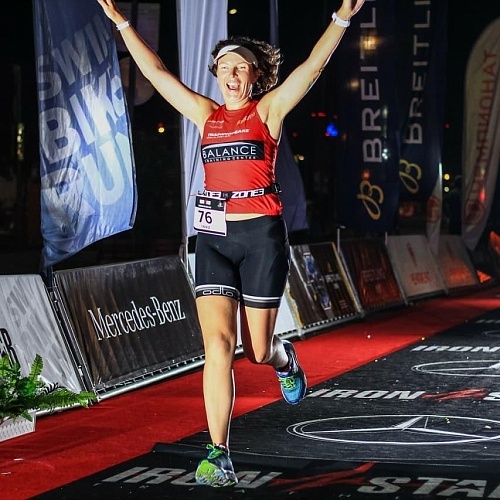 Инна Сенникова: «Триатлонные и беговые марафоны начались со спора»