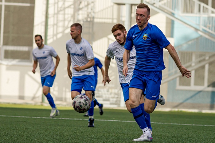 «Прибой» разгромил соперников из «Сиббурмаша» в чемпионате Тюмени по футболу