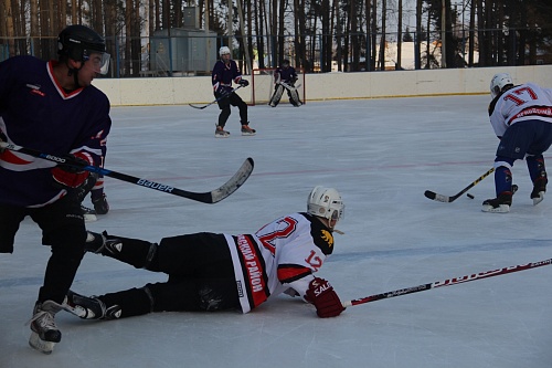 В Кубке губернатора Тюменской области по хоккею победно играют «Стрижи»