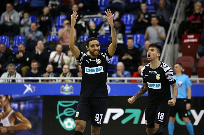 Президент футзального клуба «Тюмень» Александр Попов: «Раз мы перестройку делаем в команде, то и бразильцев решили взять тоже молодых»